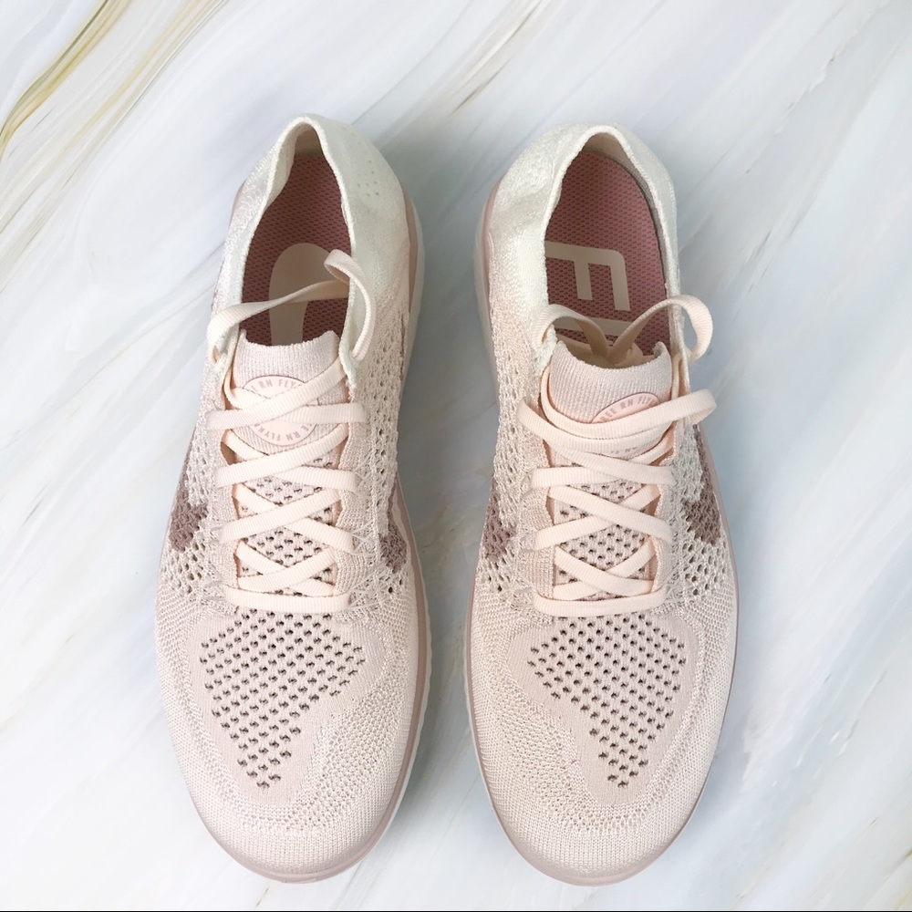 NEW Nike free RN Flyknit Sneakers - Picture 3 of 7